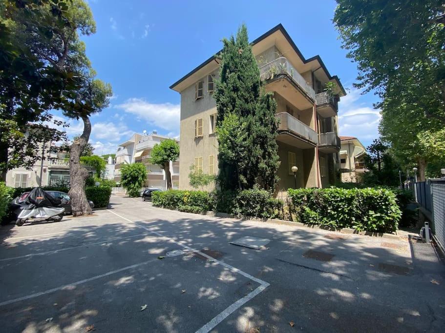 Ampio Appartamento In Posizione Strategica Rimini Exterior foto