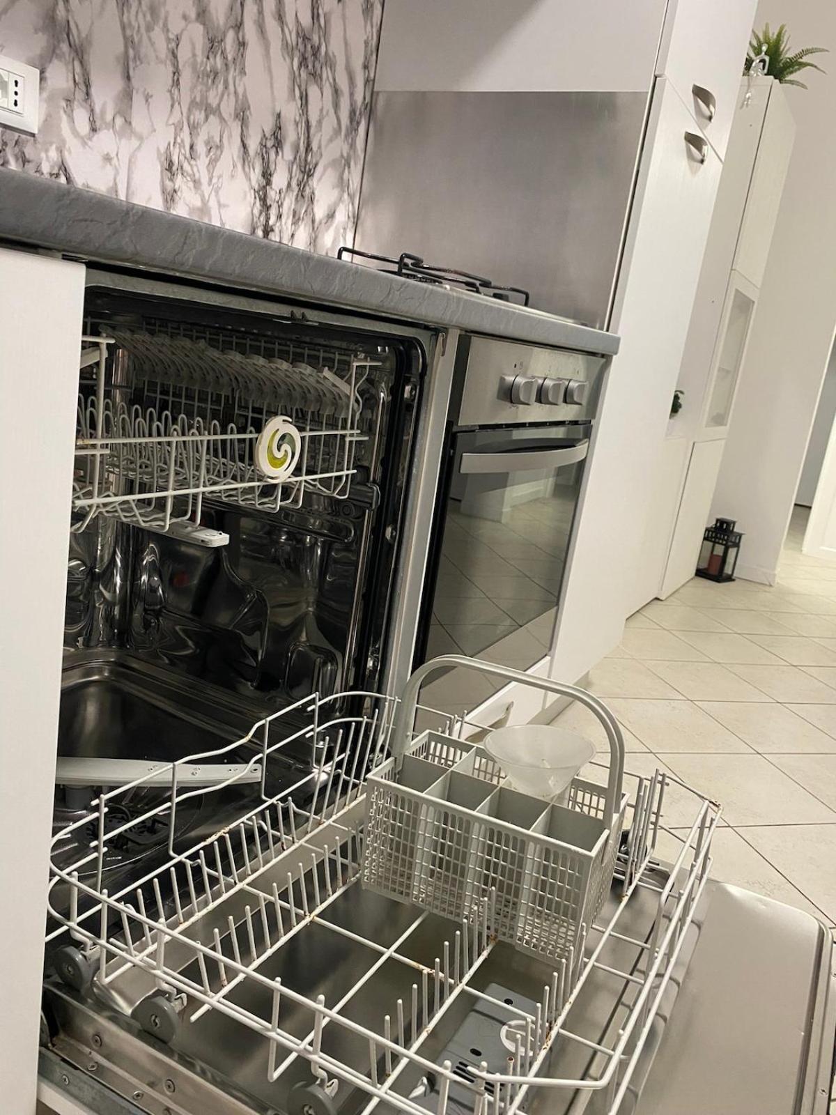 Ampio Appartamento In Posizione Strategica Rimini Exterior foto